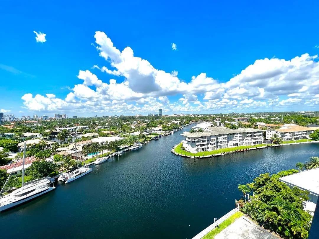 401 Golden Isles Dr # 1011, Hallandale Beach FL 33009