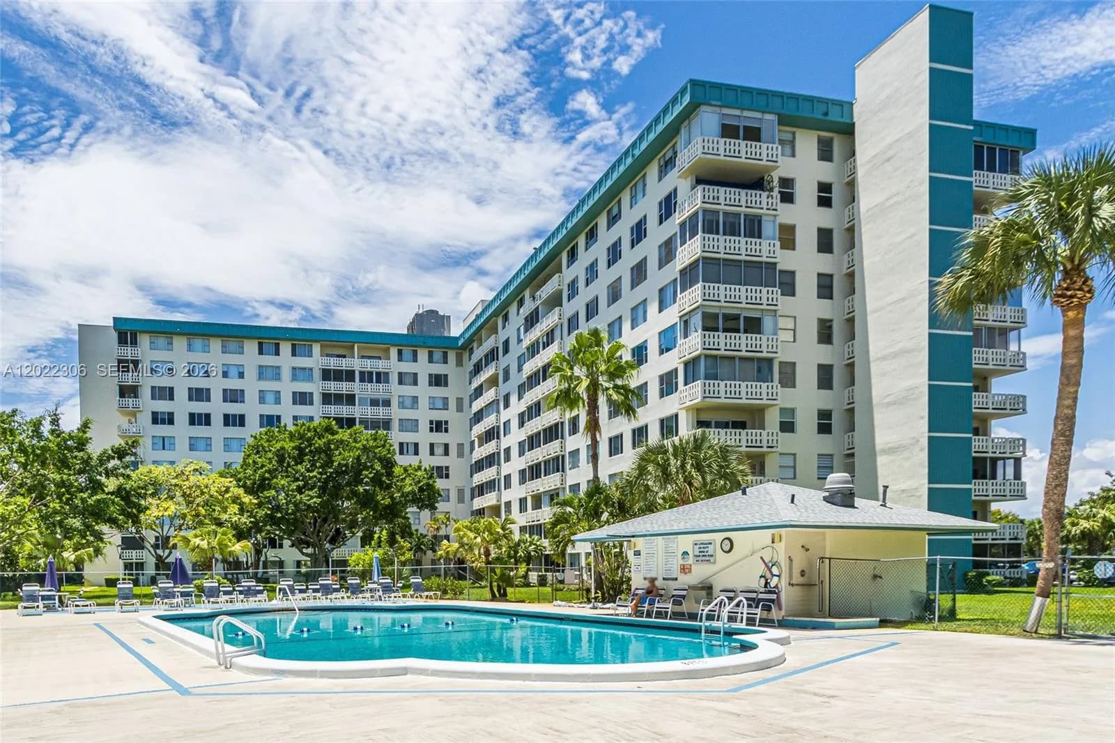 4330 Hillcrest Dr # 506, Hollywood, FL 33021