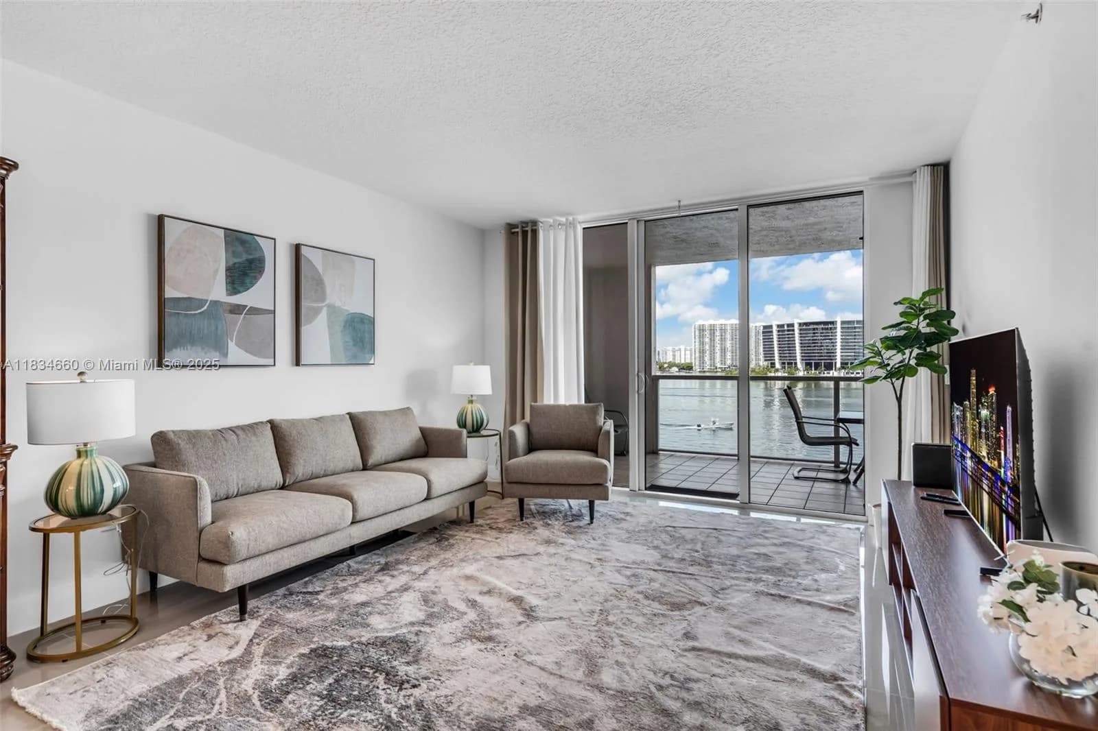 18100 N Bay Rd # 709, Sunny Isles Beach, FL 33160