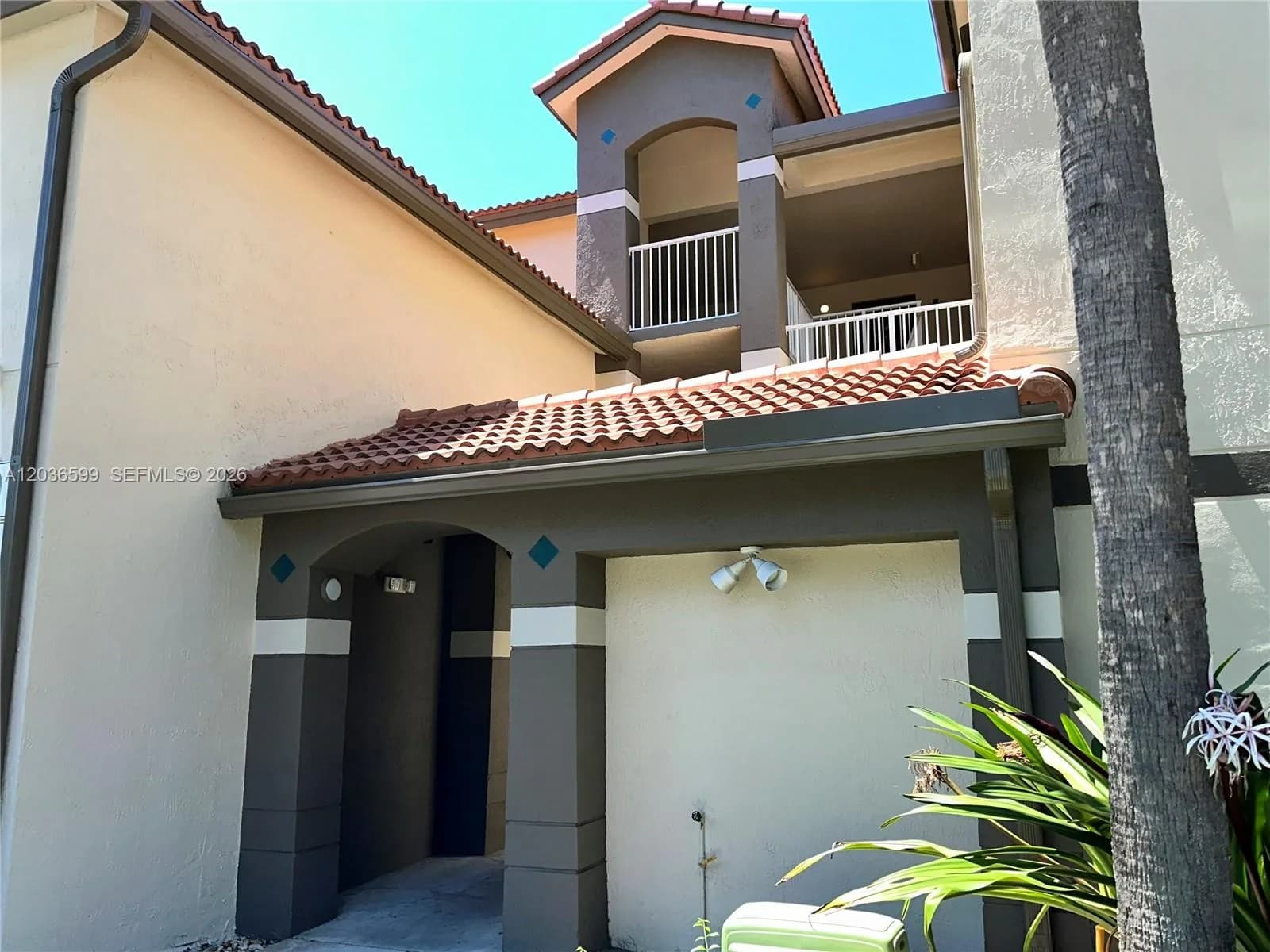460 S Park Rd # 6-203, Hollywood FL 33021