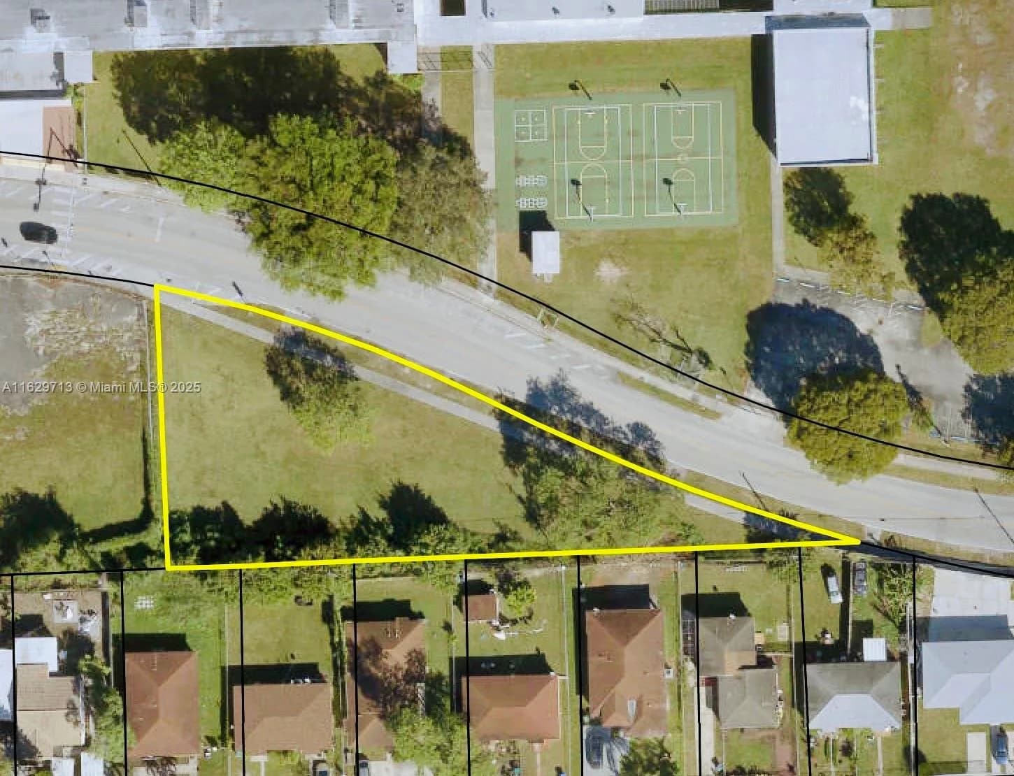 1895 NW 75 street, Miami FL 33147
