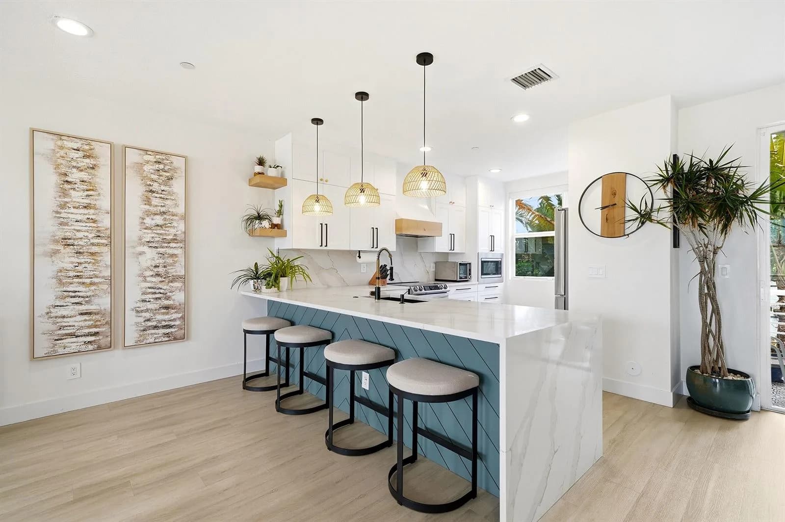1210 NE 11th Avenue, Fort Lauderdale FL 33304