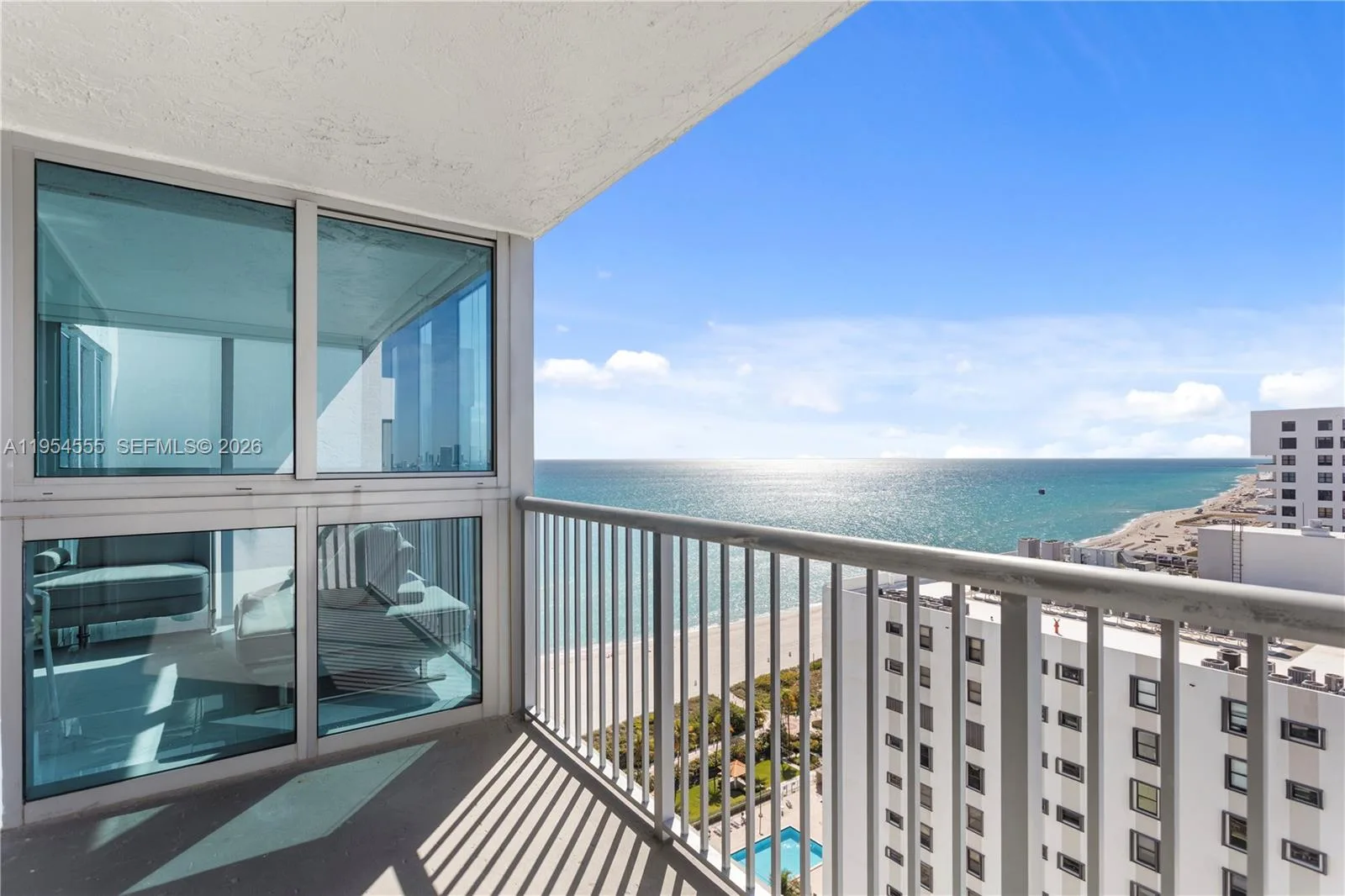 2655 Collins Ave, Miami Beach FL 33140