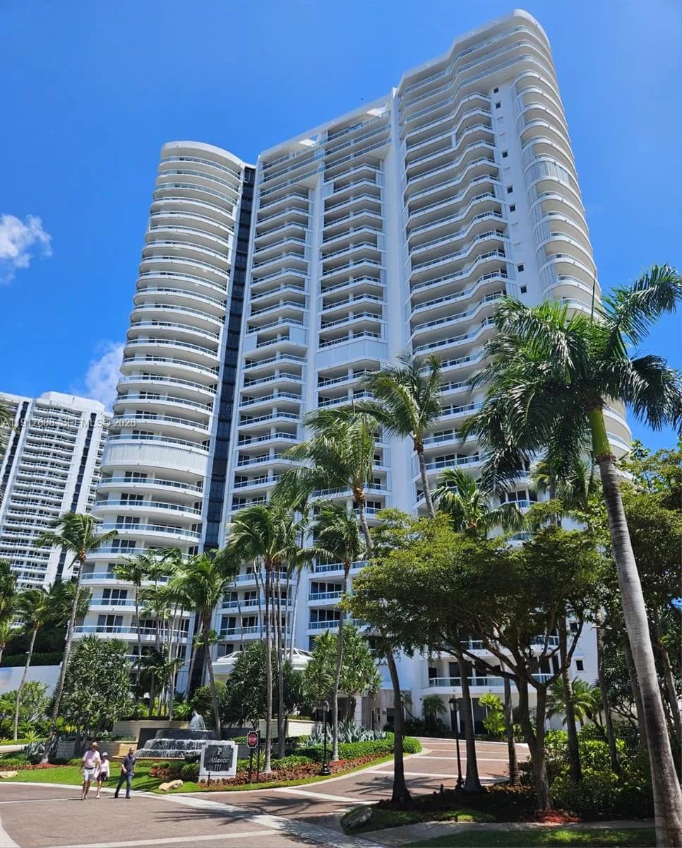 21050 Point Pl # 501, Aventura FL 33180