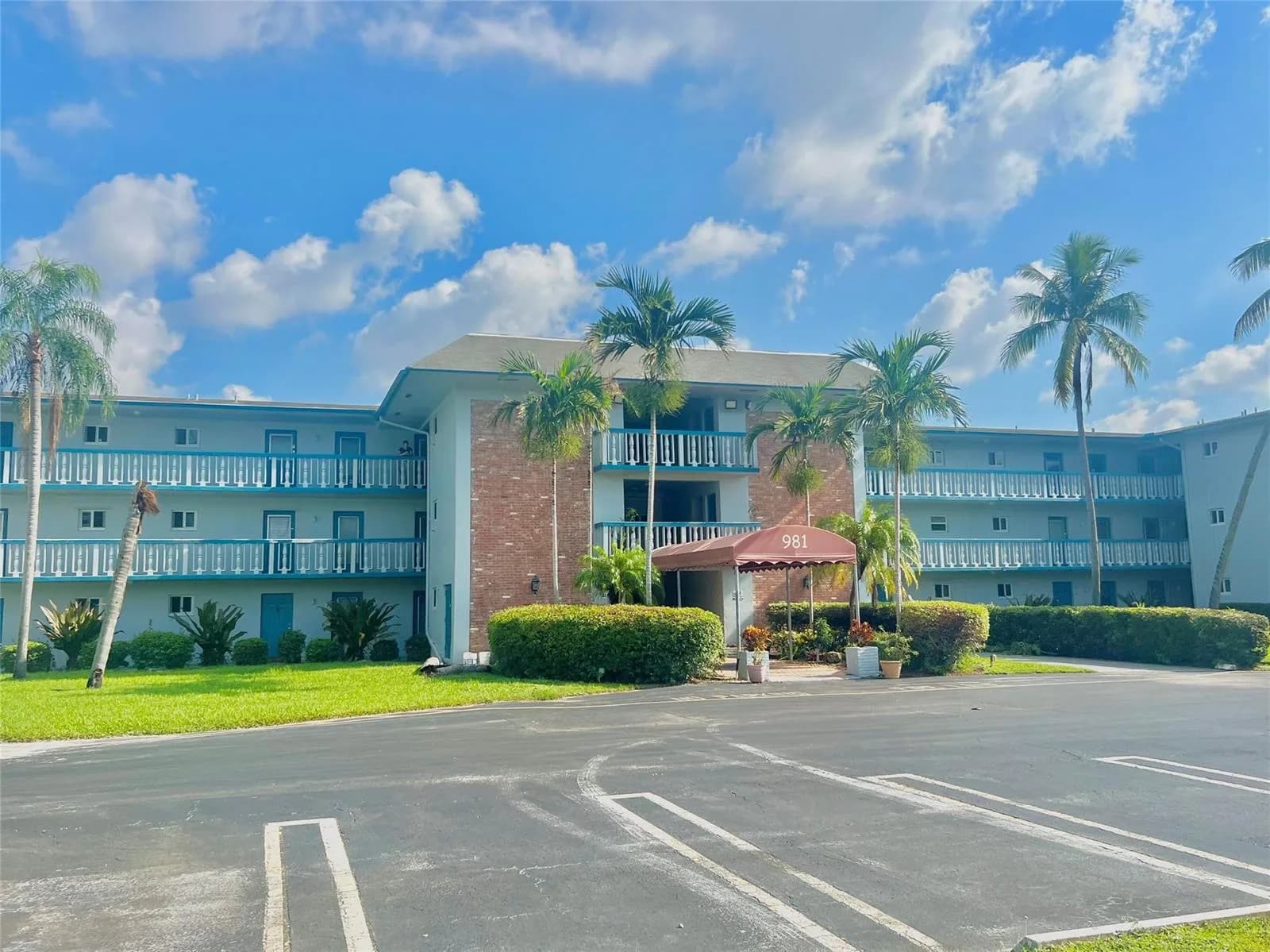 981 Hillcrest Court # 306, Hollywood, FL 33021