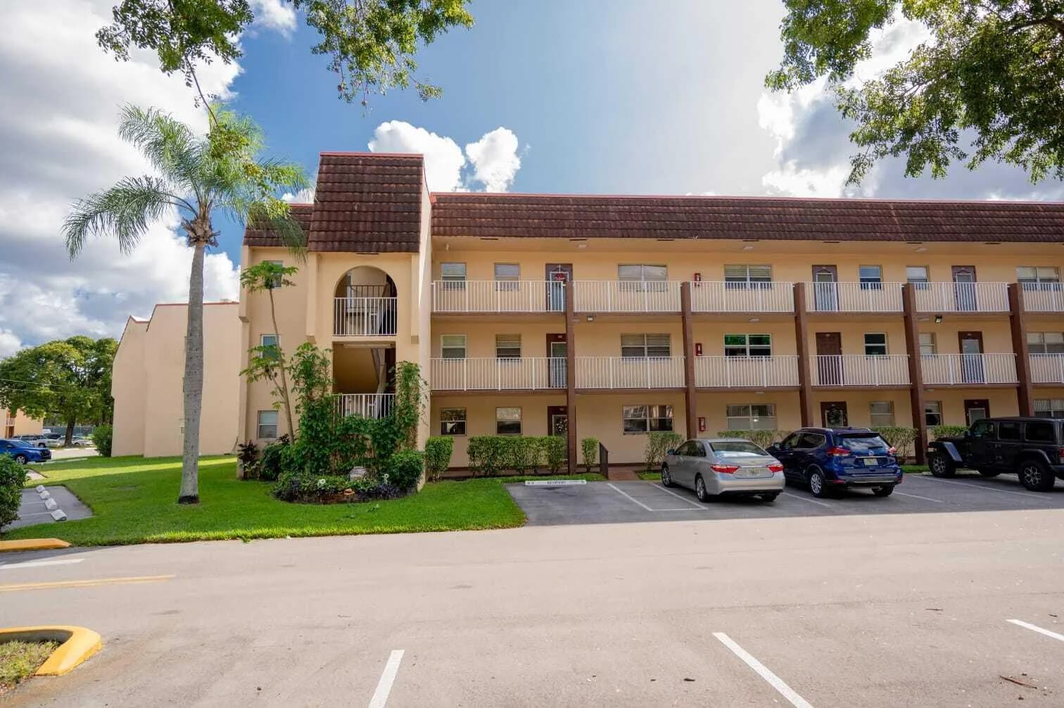 8861 Sunrise Lakes Boulevard # Unit 301, Sunrise FL 33322