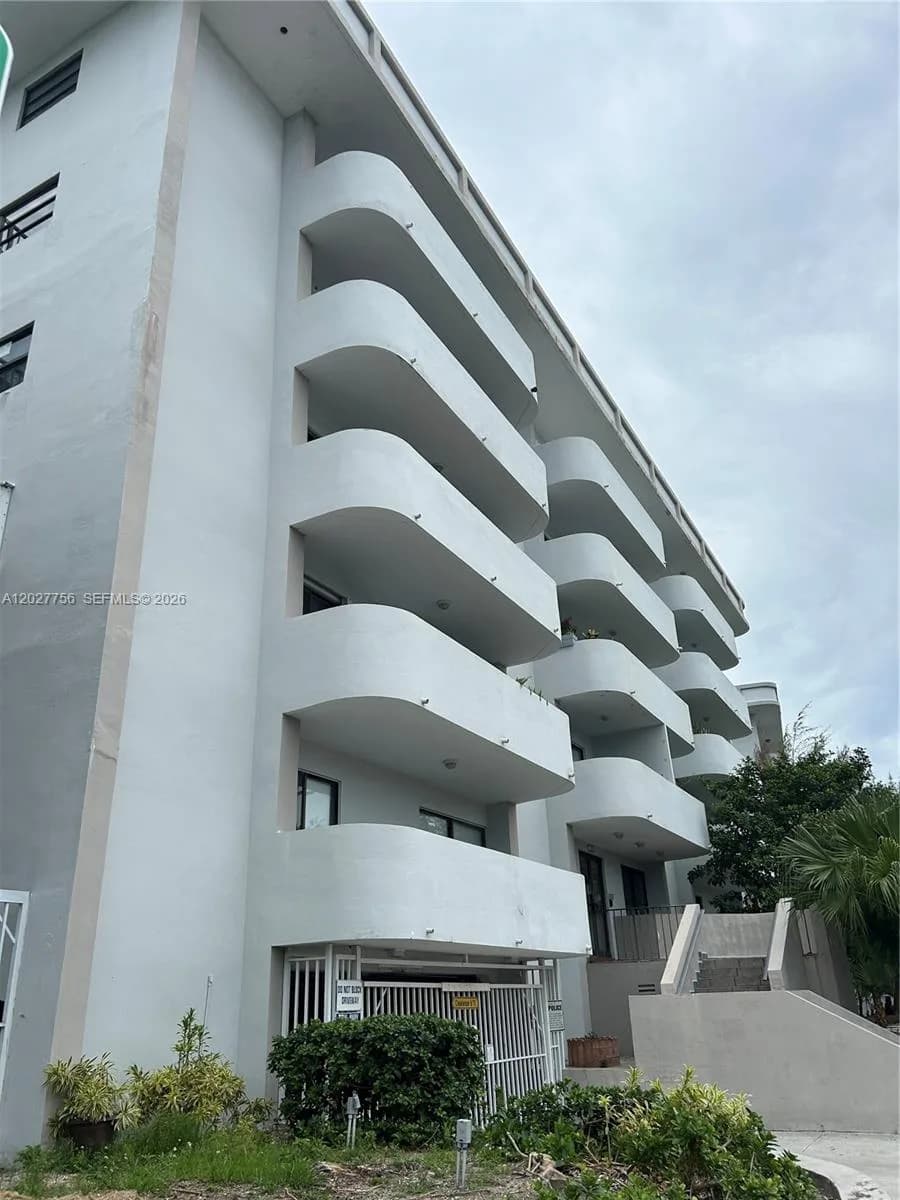 110 S Shore Dr # 4E, Miami Beach, FL 33141