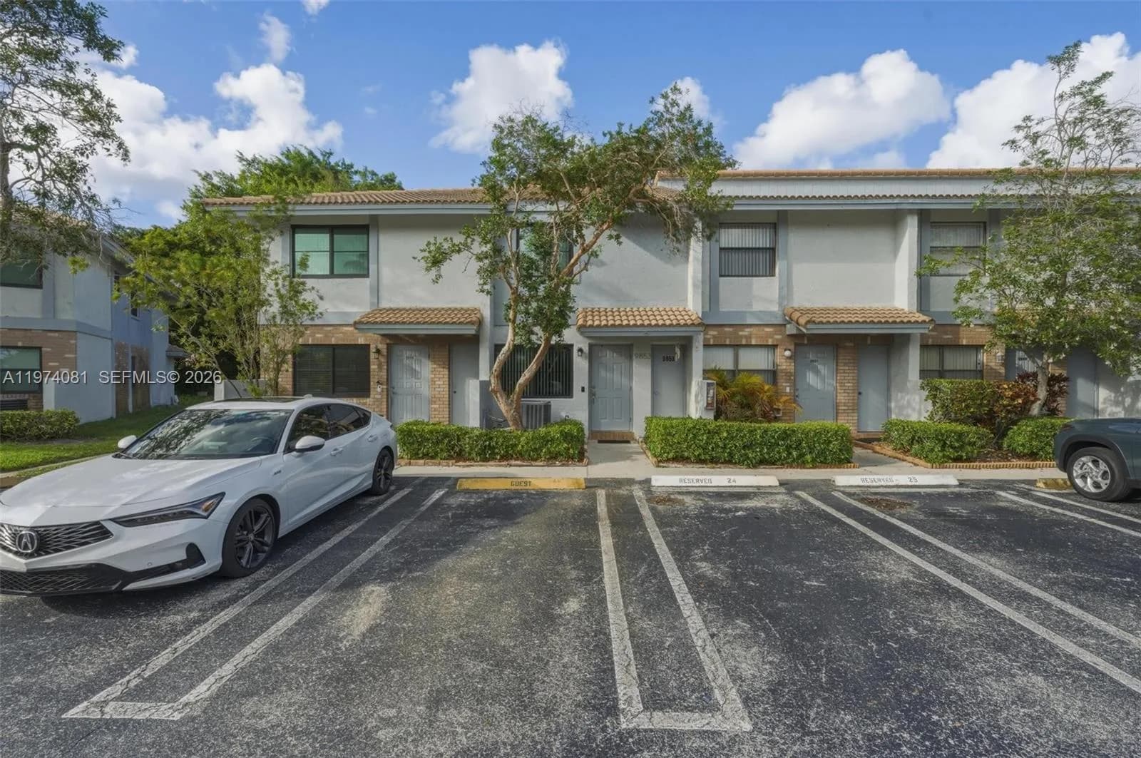 9853 Riverside Dr # 24, Coral Springs FL 33071