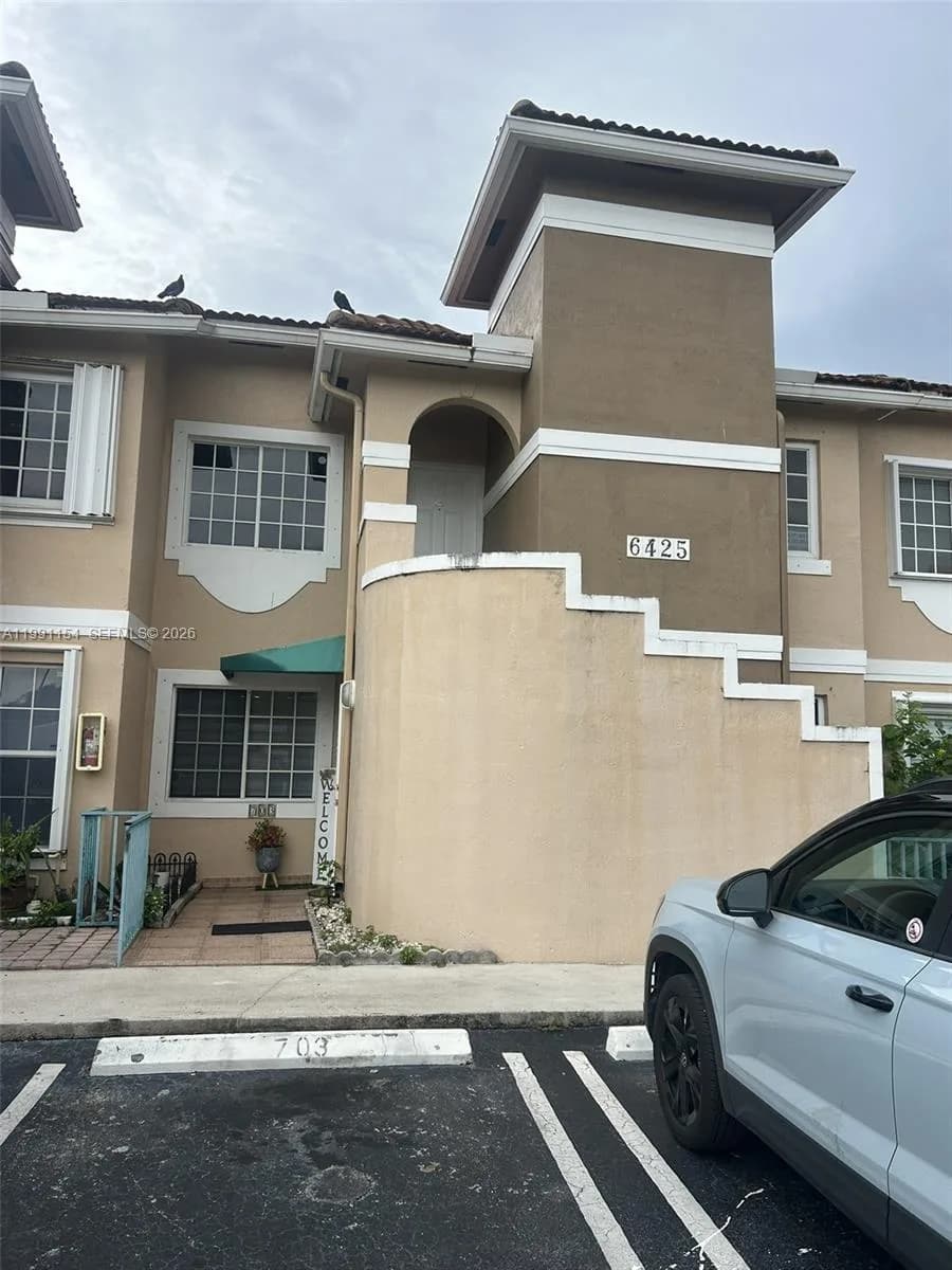6425 SW 130th Pl # 704, Miami, FL 33183