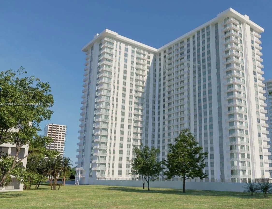 231 174th St # MO-3, Sunny Isles Beach, FL 33160