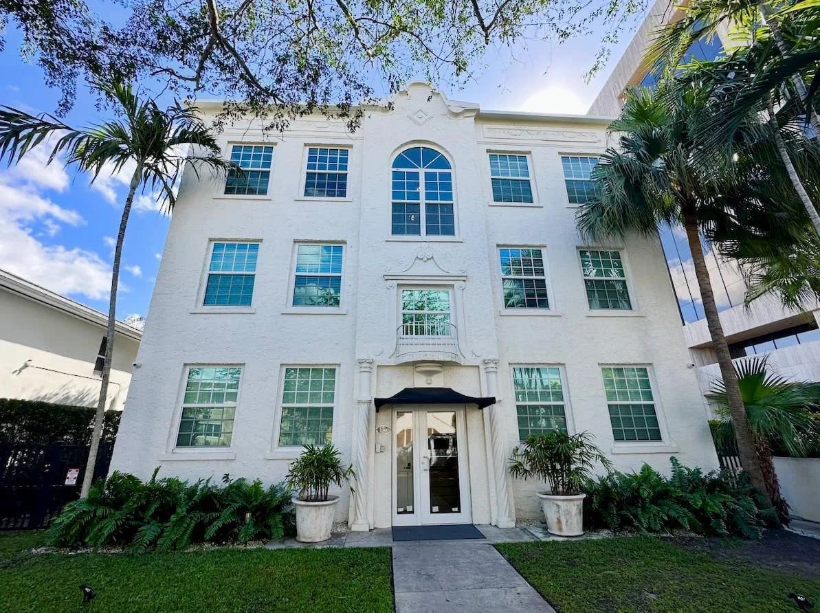 130 Antiquera Avenue, Coral Gables FL 33134