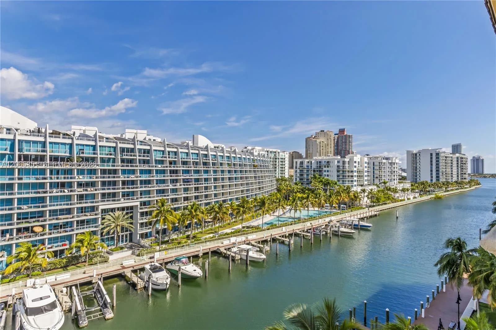 3001 NE 185th St # 707, Aventura, FL 33180