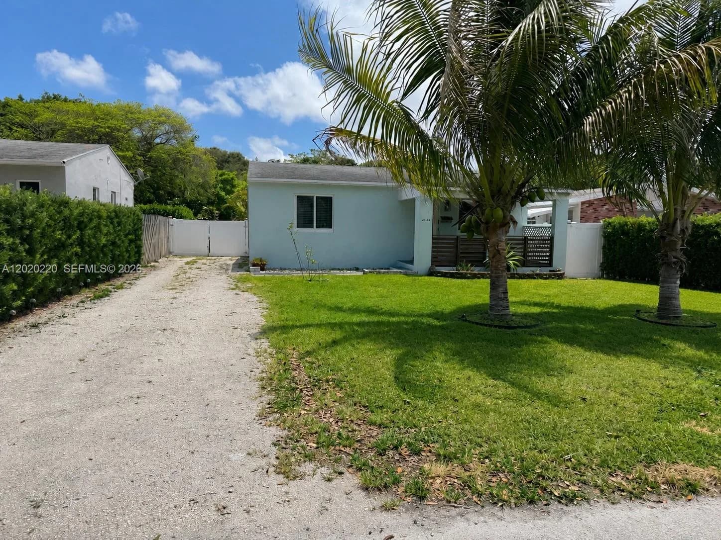 2726 Taylor St, Hollywood FL 33020
