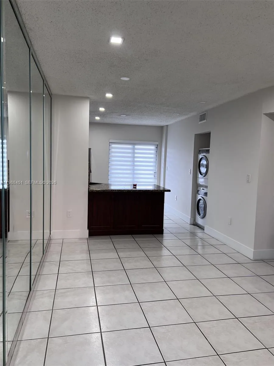 5480 W 21st Ct # 404, Hialeah FL 33016