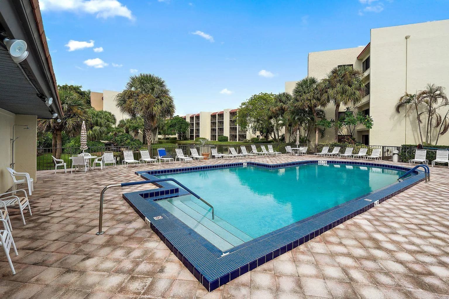 1605 Us-1 # E301, Jupiter FL 33477