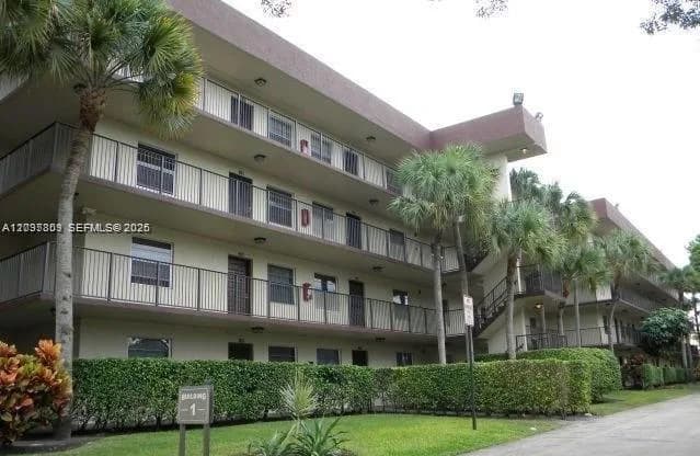 3321 NW 47th Ter # 330, Lauderdale Lakes FL 33319