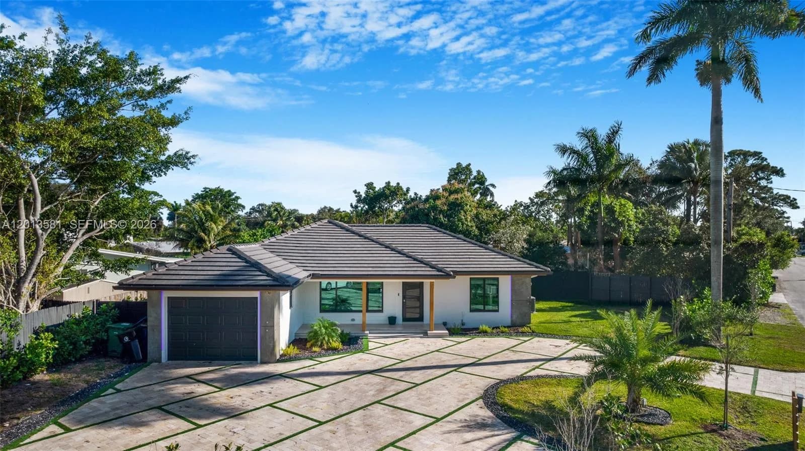 2406 Gulfstream Ln, Fort Lauderdale FL 33312