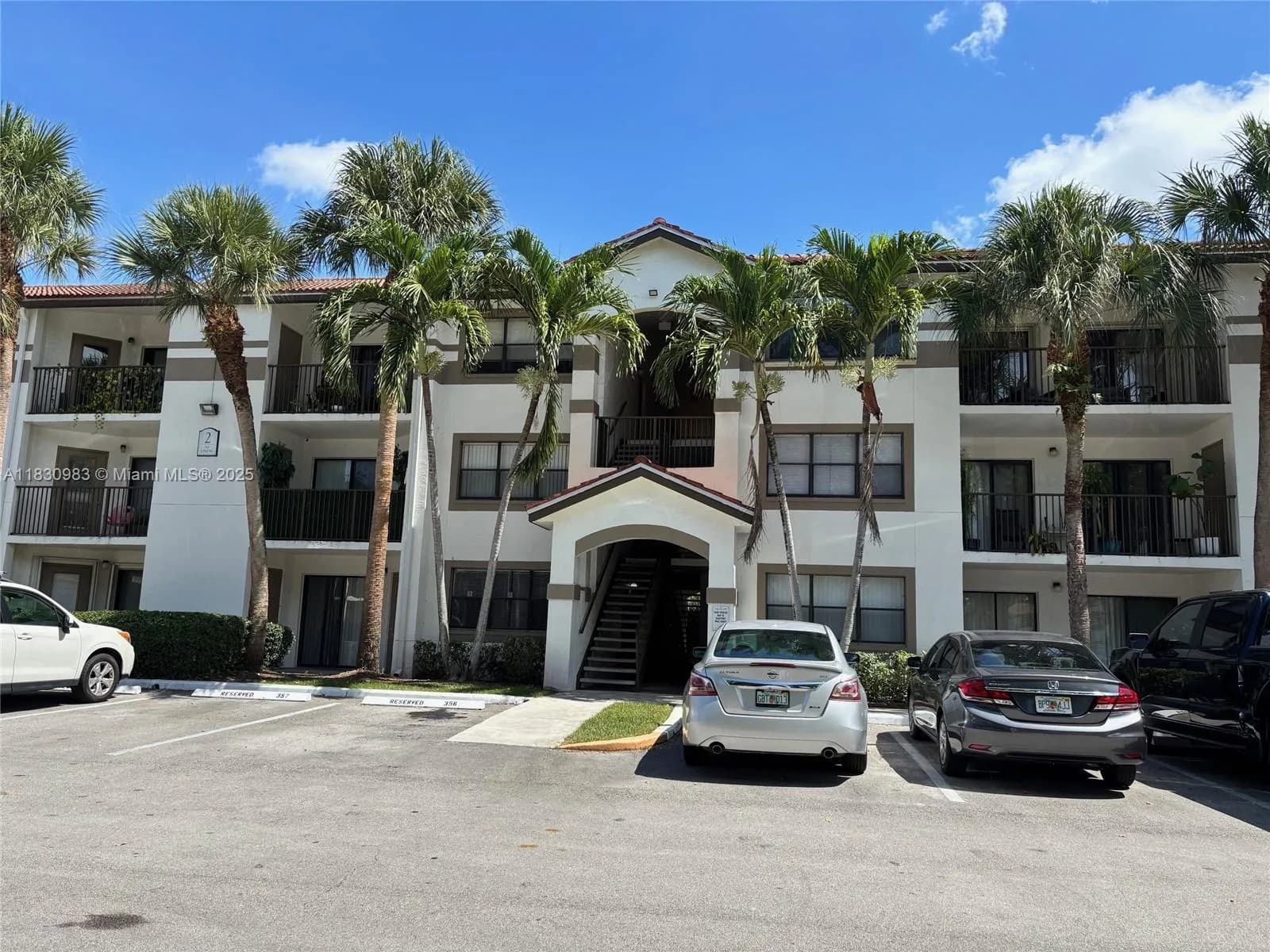 620 S Park Rd # 33-2, Hollywood, FL 33021