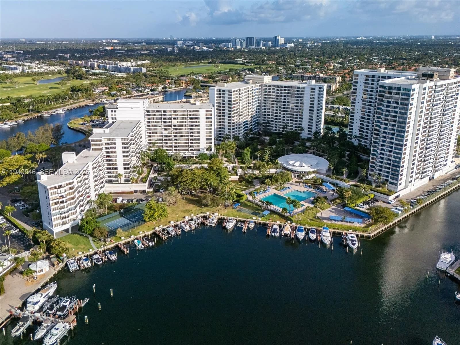 600 Three Islands Blvd # 519, Hallandale Beach, FL 33009