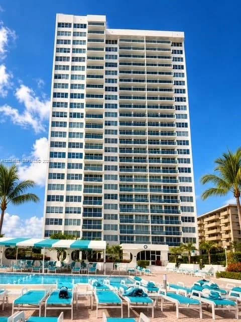 3140 S Ocean Dr # 1705, Hallandale Beach FL 33009