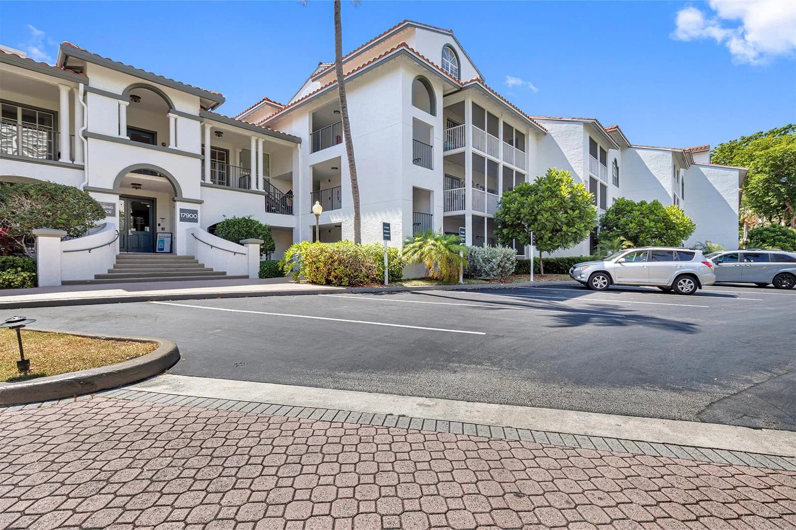 17900 NE 31st Court # 1305, Aventura FL 33160