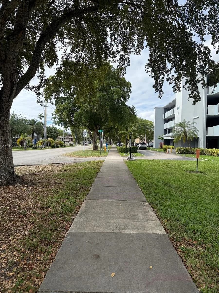 1301 NE 191st St # F110, Miami, FL 33179