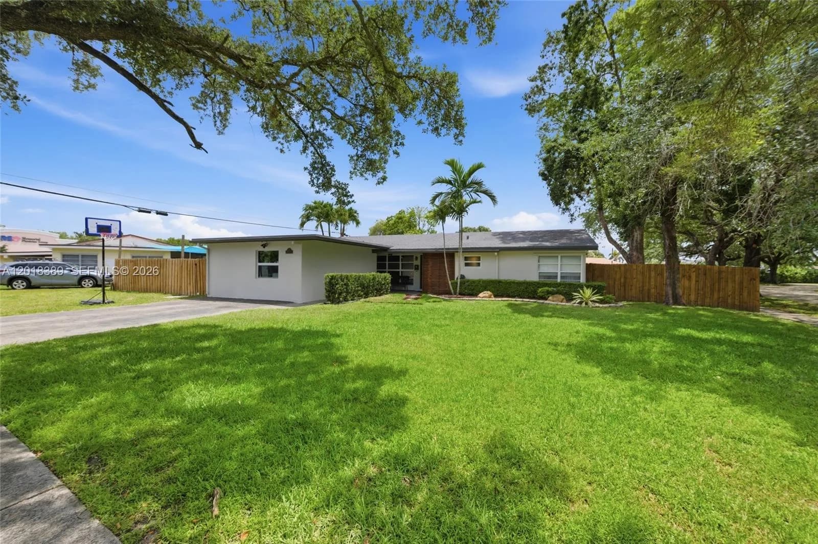 109 S 57th Ave, Hollywood FL 33023