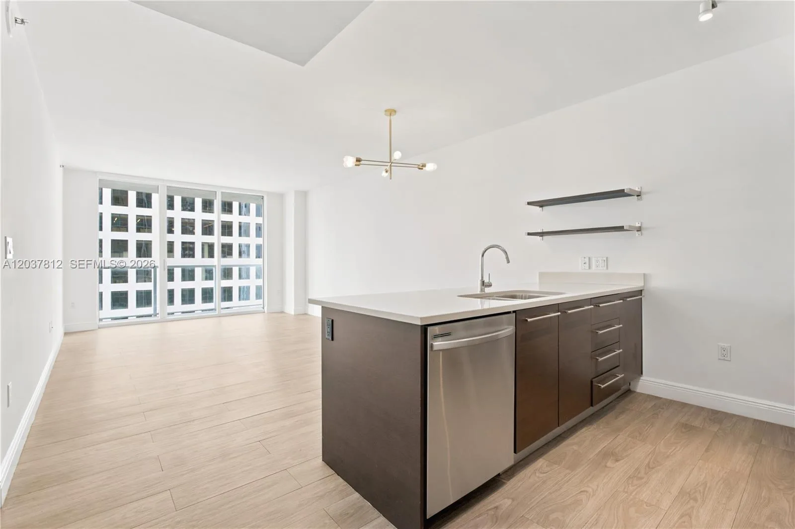 500 Brickell Av # 1906, Miami FL 33131