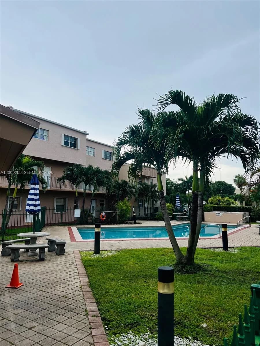 10500 SW 8th St # 410, Miami, FL 33174