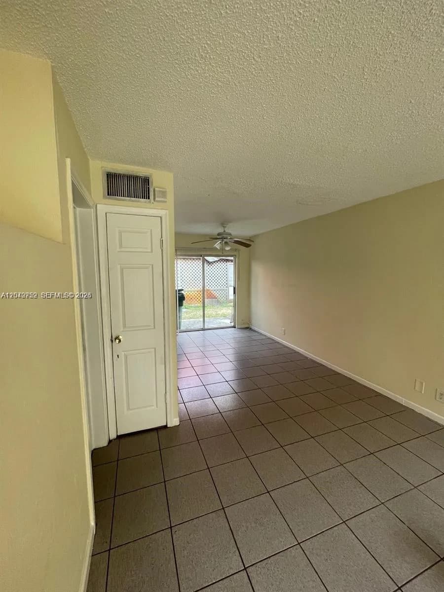 5305 NW 27th St # 6C, Lauderhill FL 33313