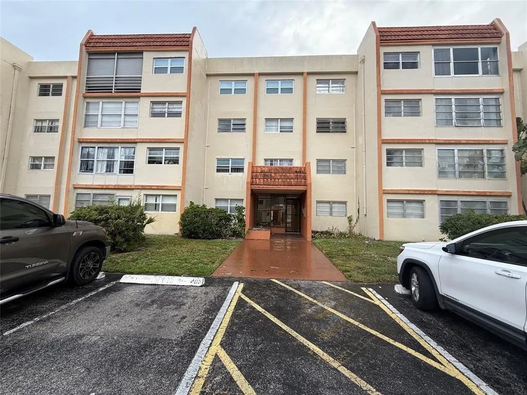2501 NW 41st Avenue # 401, Lauderhill FL 33313