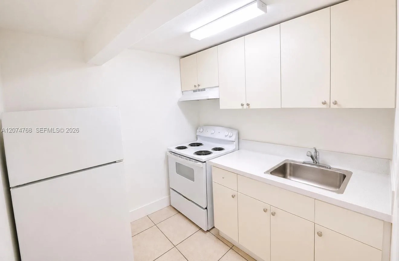 2300 W Flagler St # 21A, Miami, FL 33135