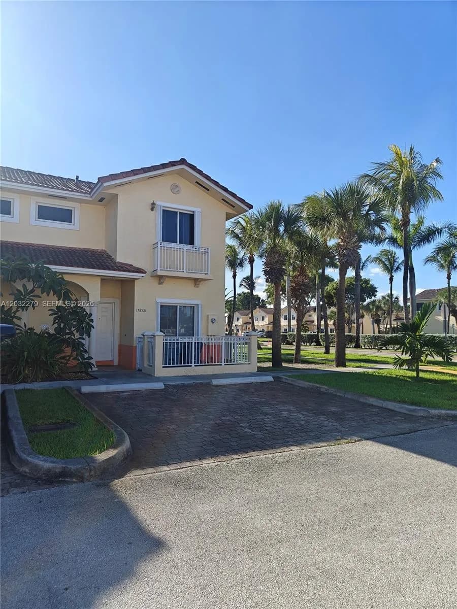 17866 NW 74th Ct, Hialeah FL 33015