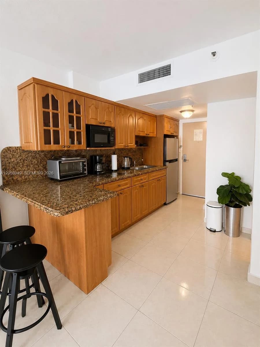 19201 Collins Ave # 1025, Sunny Isles Beach FL 33160