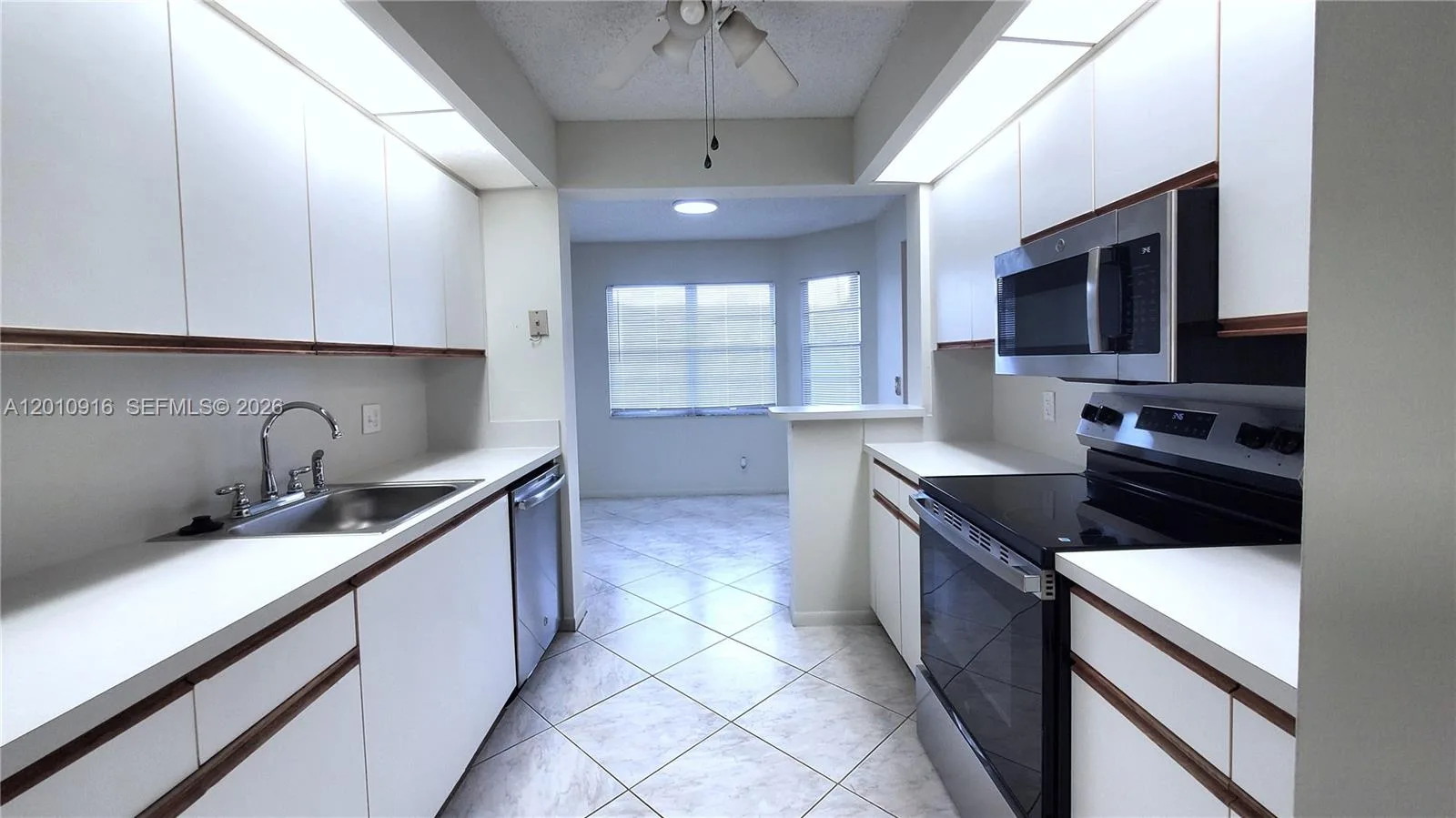 901 SW 128th Ave # 311E, Pembroke Pines FL 33027