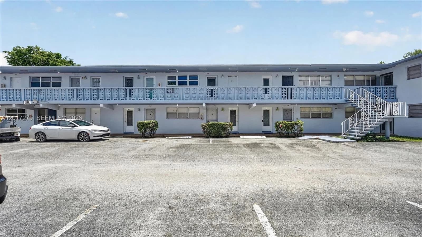 300 NE 191st St # 219, Miami, FL 33179