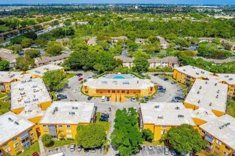 4374 NW 9th Avenue # 3b, Deerfield Beach FL 33064
