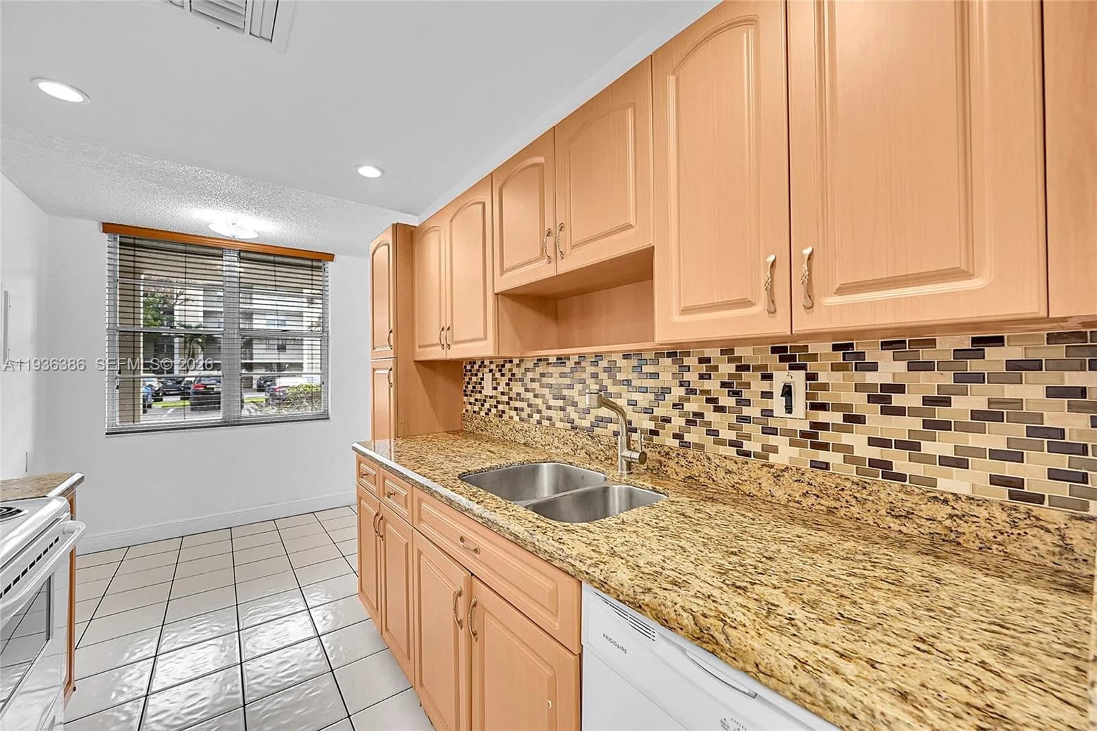 4850 NW 29th Ct # 125, Lauderdale Lakes FL 33313