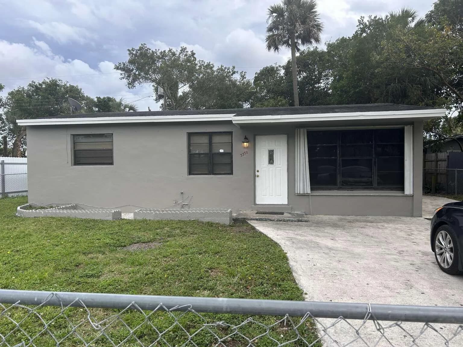 3370 NW 8th Place, Lauderhill FL 33311