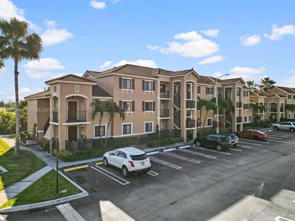 22441 SW 88th Pl # 202-5, Cutler Bay FL 33190