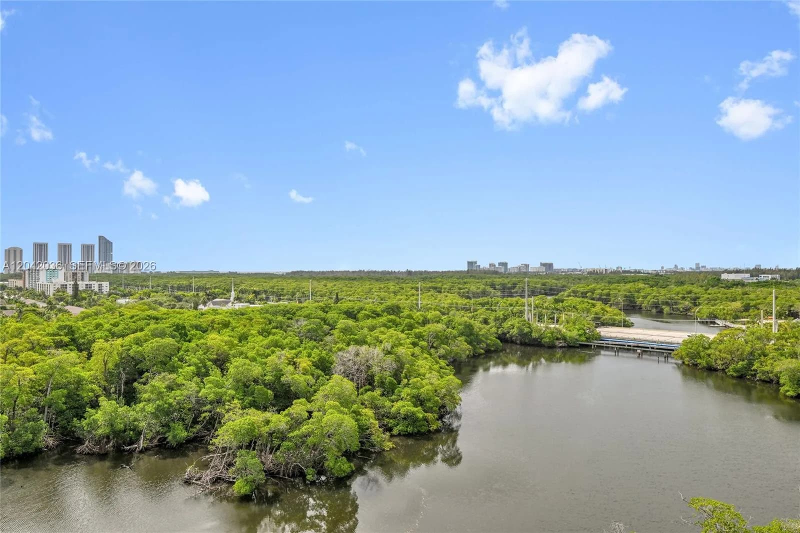 16385 Biscayne Blvd # 1020, North Miami Beach, FL 33160