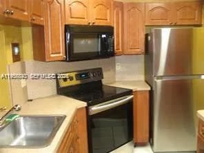900 NE 209th Ter # 104-31, Miami, FL 33179