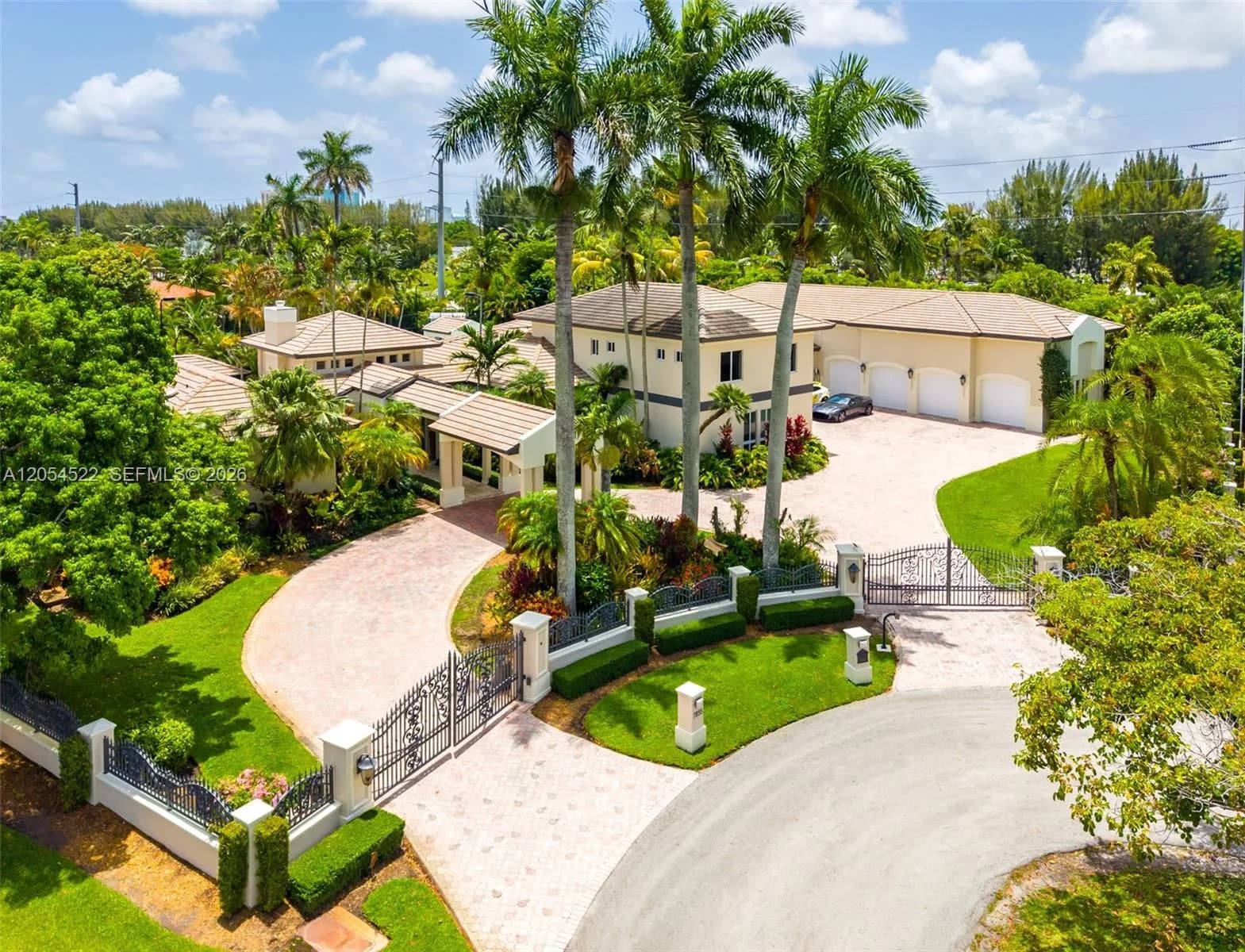 7855 SW 83rd Ct, Miami FL 33143