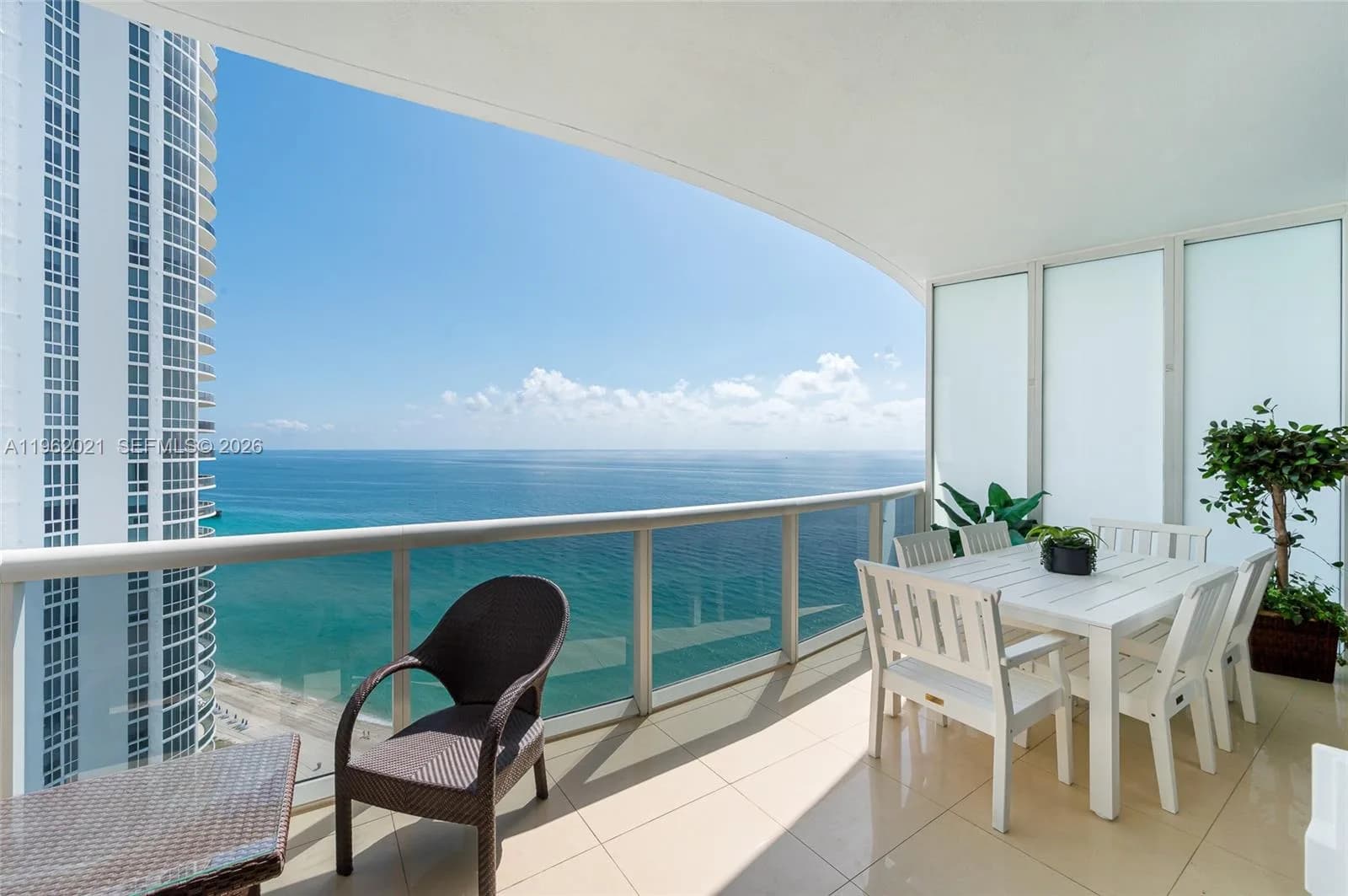 15901 Collins Ave # 2303, Sunny Isles Beach, FL 33160