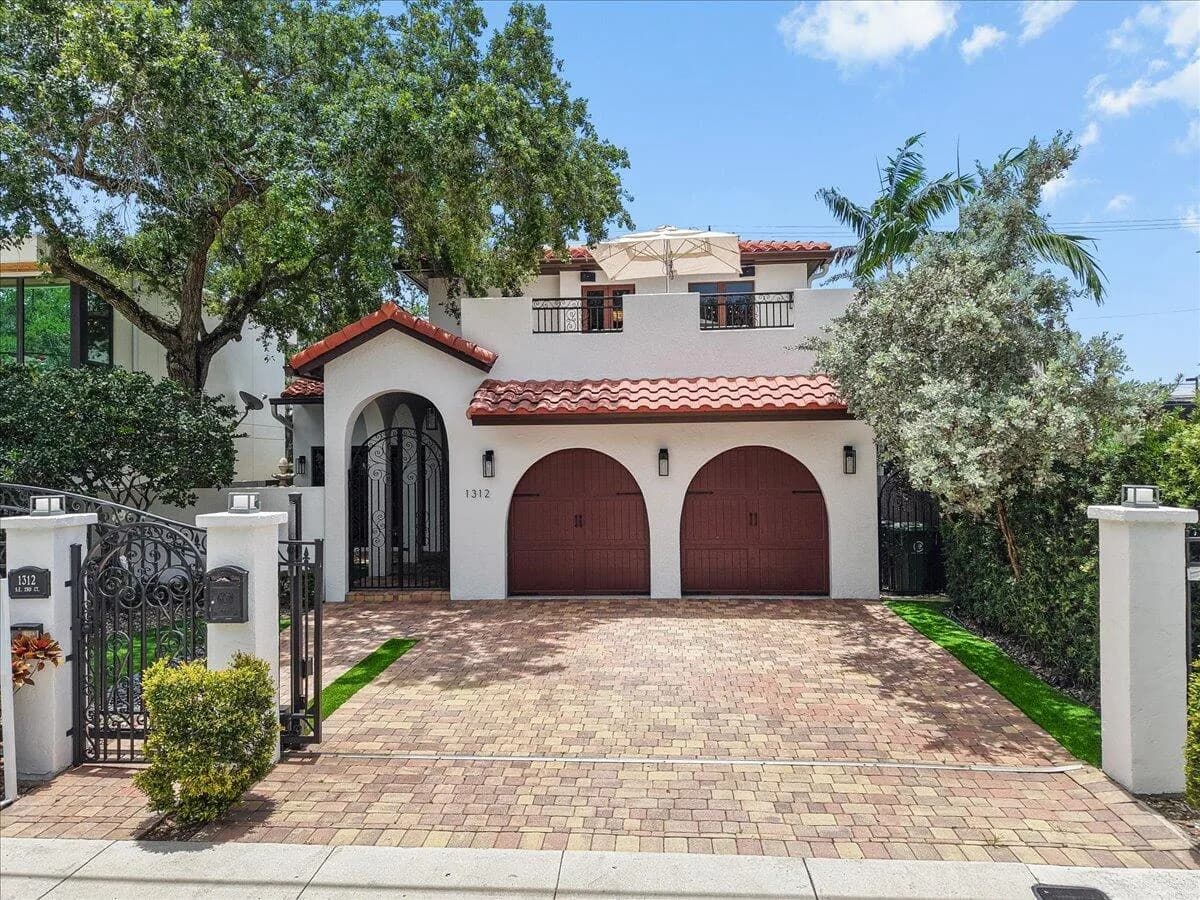 1312 SE 2nd Court, Fort Lauderdale FL 33301