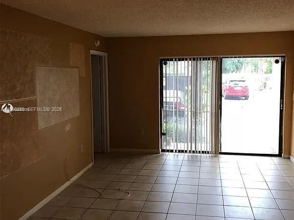 7235 NW 179th St # 103, Hialeah FL 33015