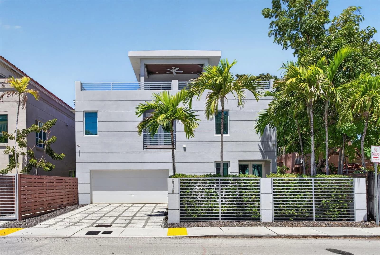 915 SE 2nd Court, Fort Lauderdale FL 33301