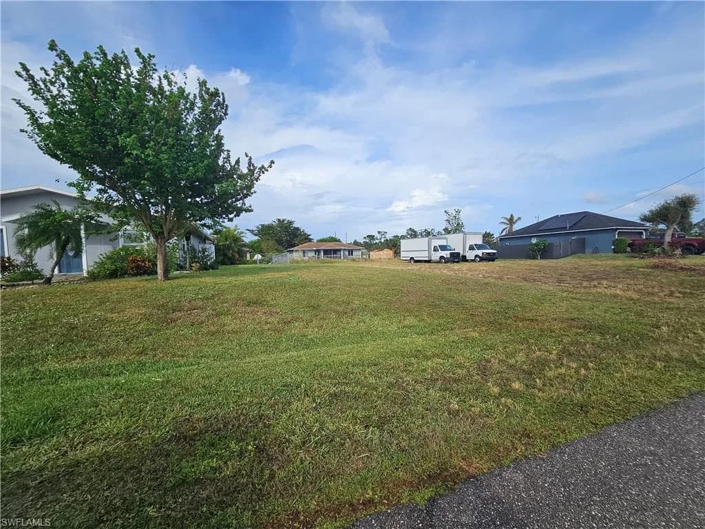 2007 NE 27th Terrace, Cape Coral FL 33909