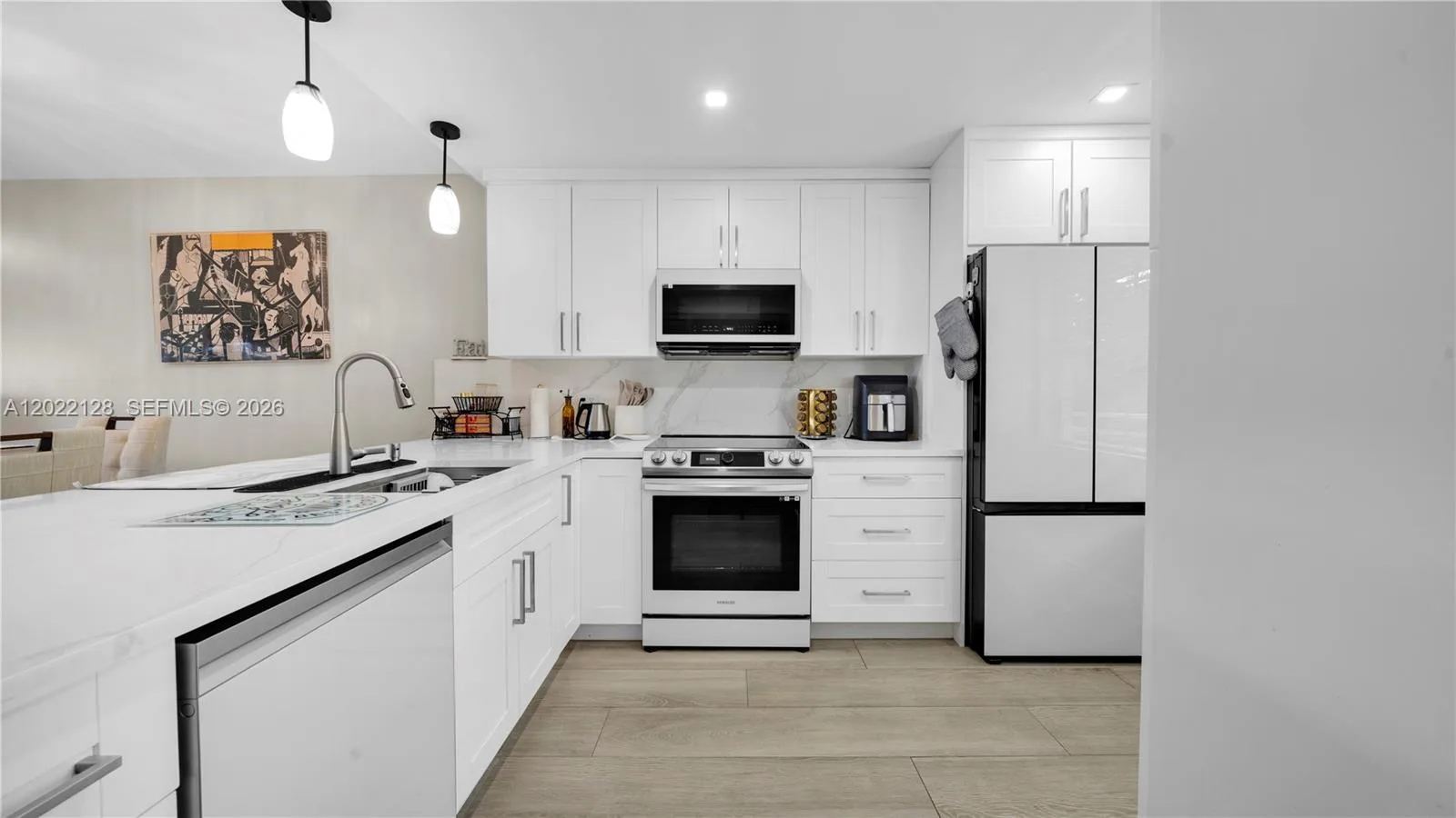 605 Oaks Dr # 502, Pompano Beach FL 33069