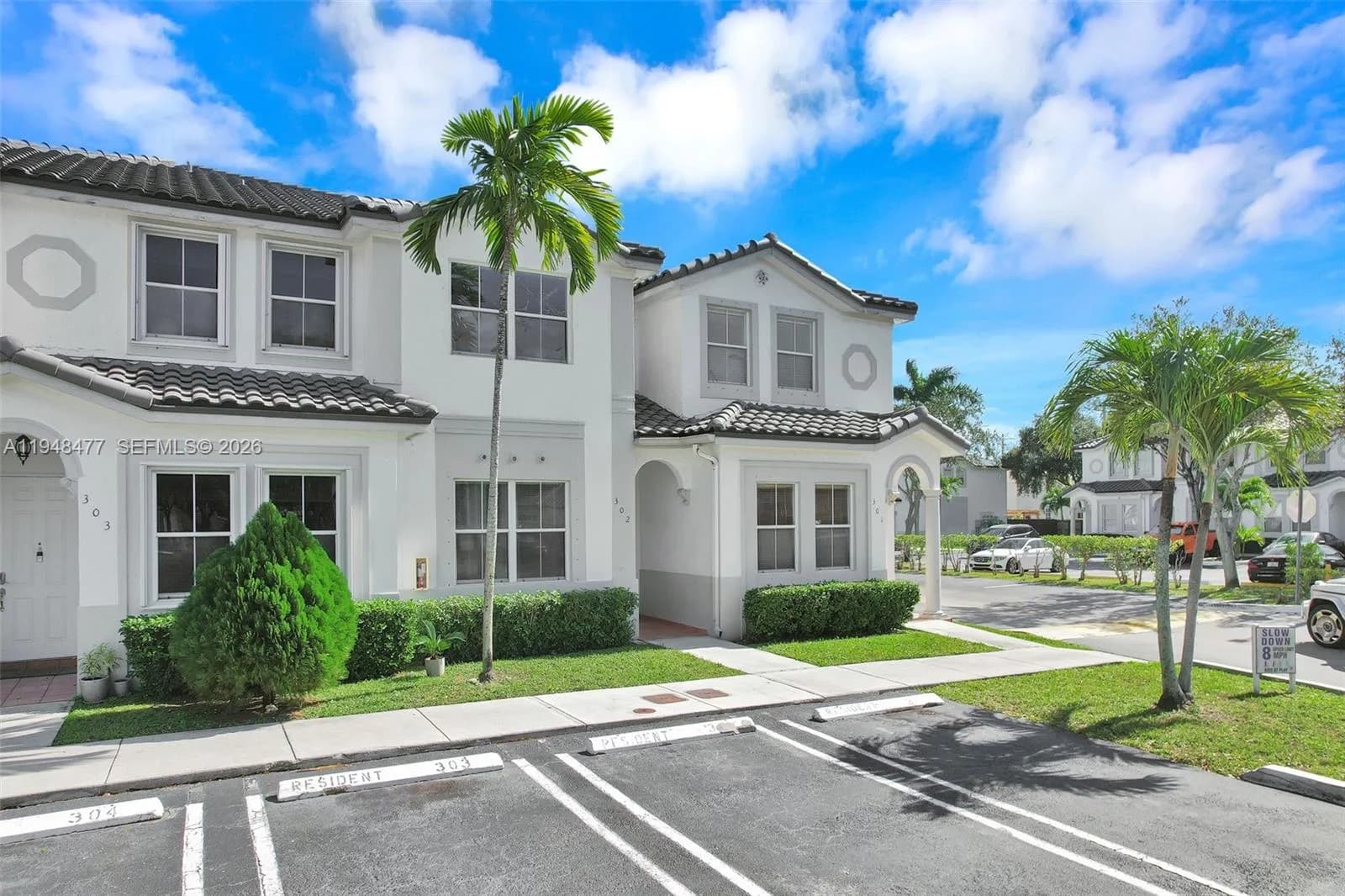 5420 NW 107 AVE # 302, Doral FL 33178